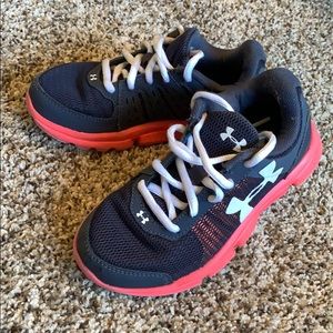 🎉CCO🎉 Under Armor girl snickers